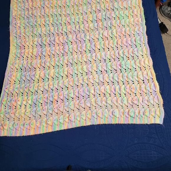 Hand Crocheted Shell Afghan Throw Chair Blanket Pastel Small Baby 43 x 36 - Picture 6 of 16